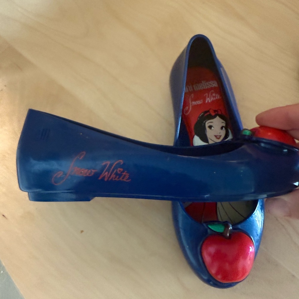 Mini Melissa x Disney princess jelly flat, Snow White.NWOB - Picture 3 of 5